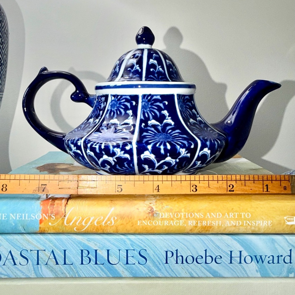 Vintage Bombay Cobalt Chinoiserie Blue and White Teapot | Coastal Vintage - Picture 6 of 6